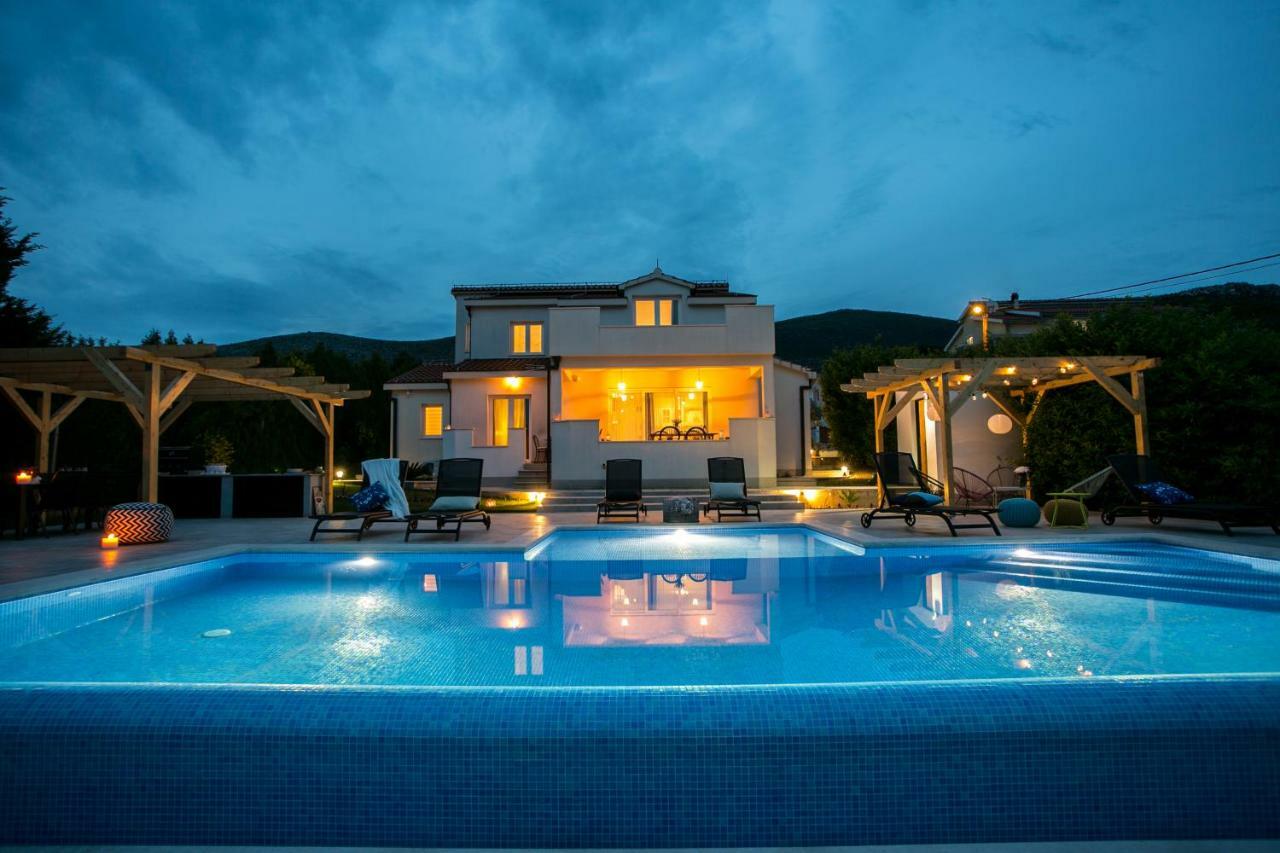 House Longo *